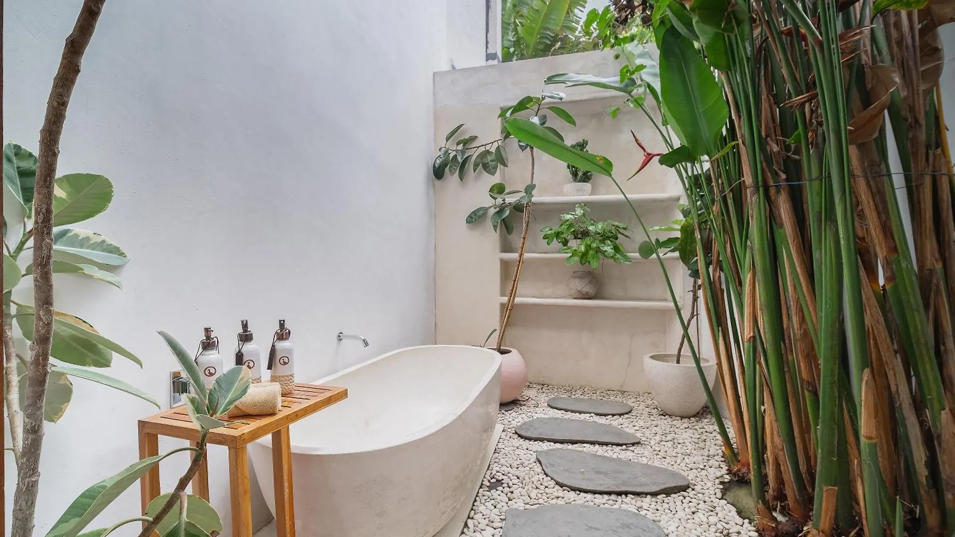 White Goose Boutique Hotel Canggu Ινδονησία